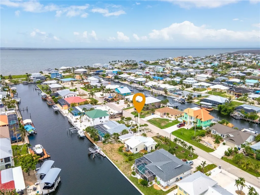2436 Sapodilla Lane St. James City FL 33956