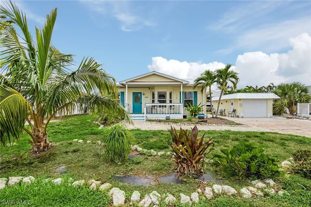 2436 Sapodilla Lane St. James City FL 33956