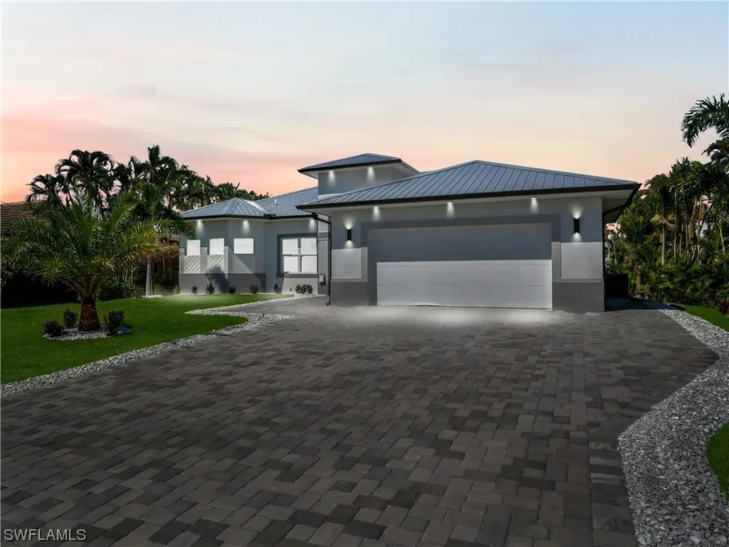 2563 SW 27th Avenue Cape Coral FL 33914