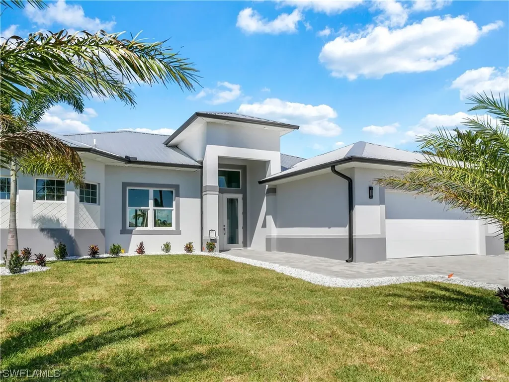 2563 SW 27th Avenue Cape Coral FL 33914