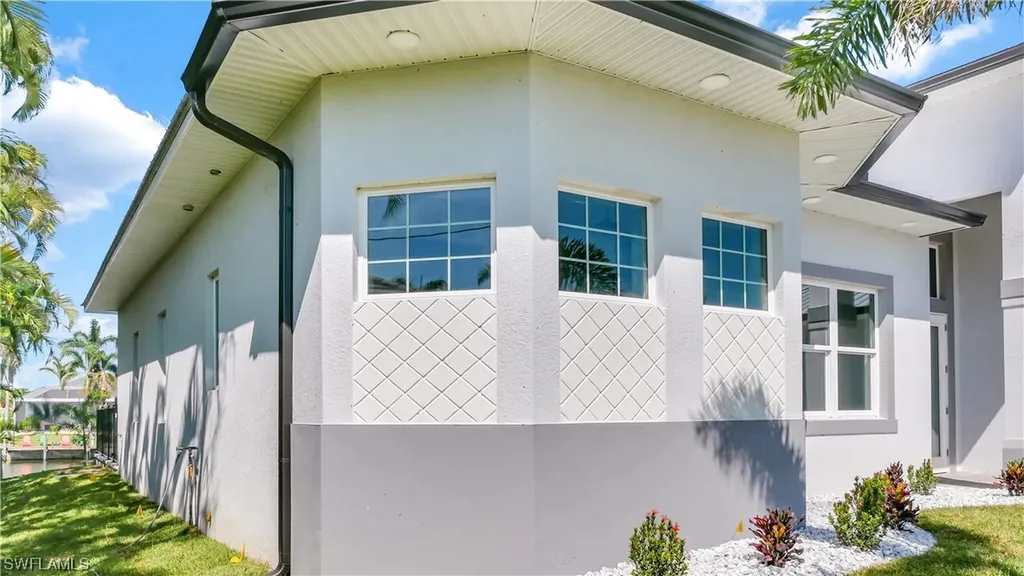 2563 SW 27th Avenue Cape Coral FL 33914
