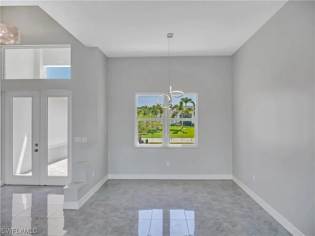 2563 SW 27th Avenue Cape Coral FL 33914