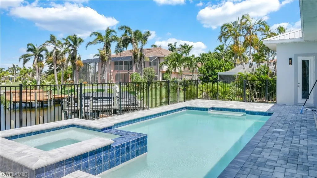 2563 SW 27th Avenue Cape Coral FL 33914