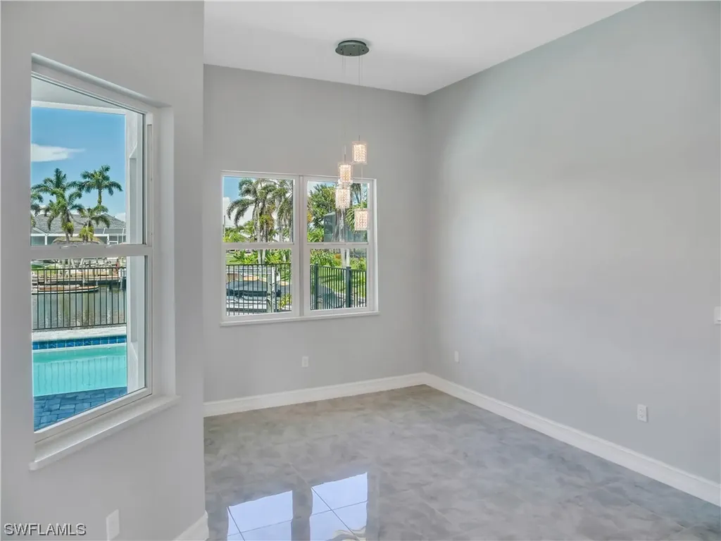 2563 SW 27th Avenue Cape Coral FL 33914
