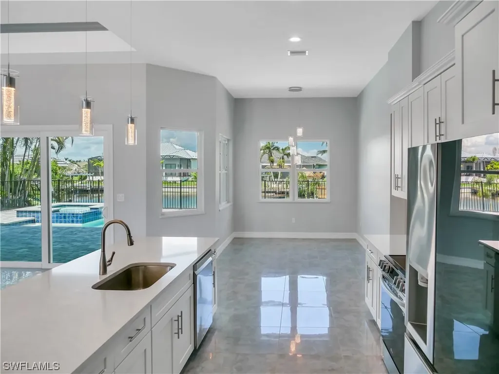 2563 SW 27th Avenue Cape Coral FL 33914