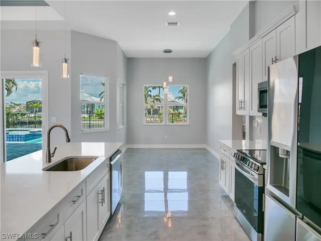 2563 SW 27th Avenue Cape Coral FL 33914