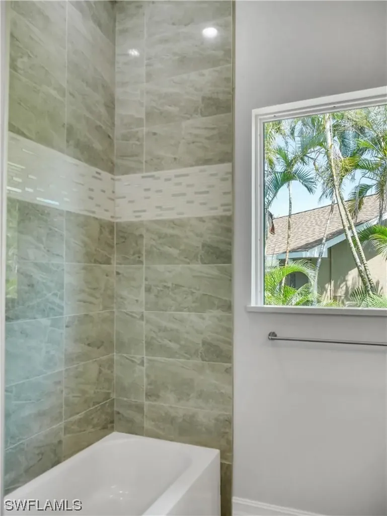 2563 SW 27th Avenue Cape Coral FL 33914