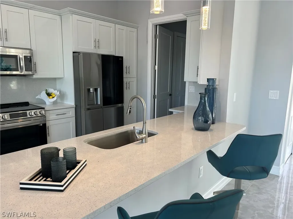 2563 SW 27th Avenue Cape Coral FL 33914