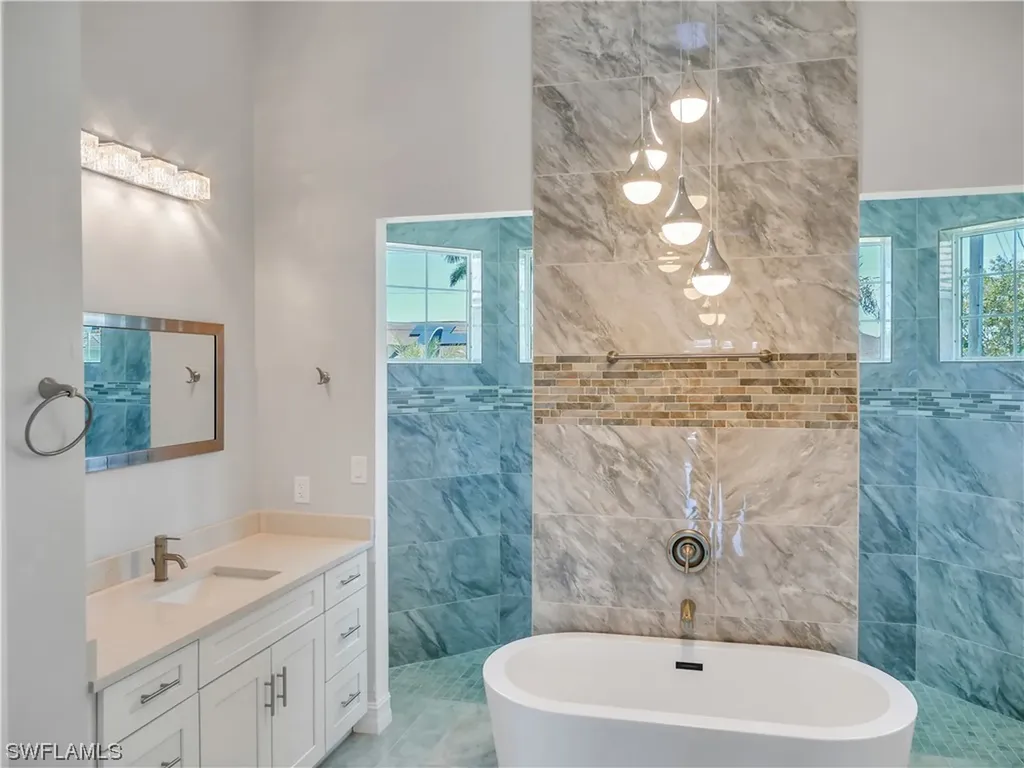 2563 SW 27th Avenue Cape Coral FL 33914