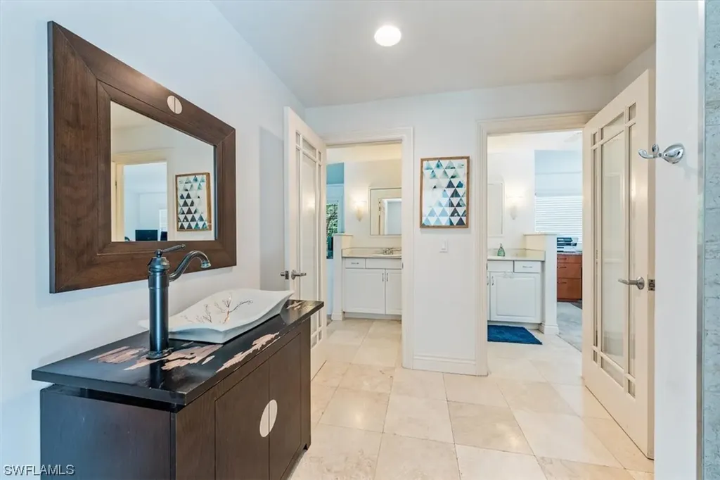 6070 Standing Oaks Lane Naples FL 34119