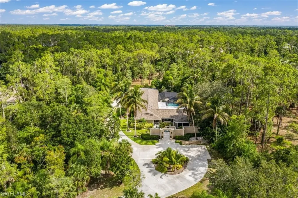 6070 Standing Oaks Lane Naples FL 34119