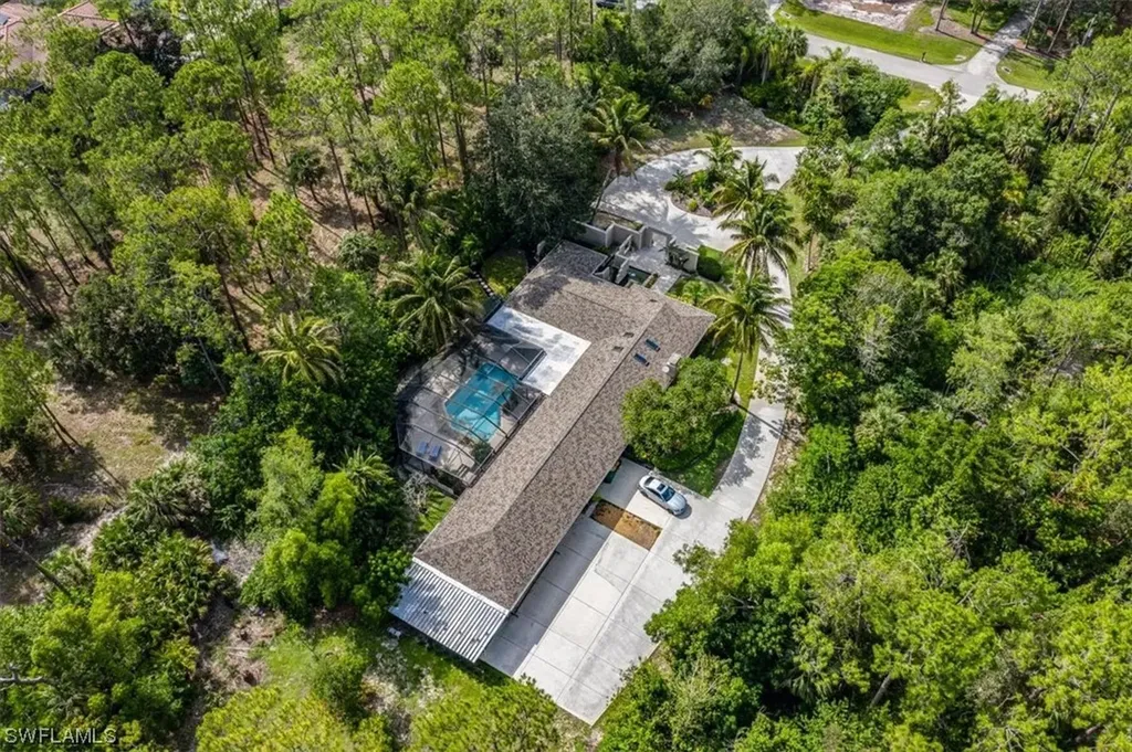 6070 Standing Oaks Lane Naples FL 34119