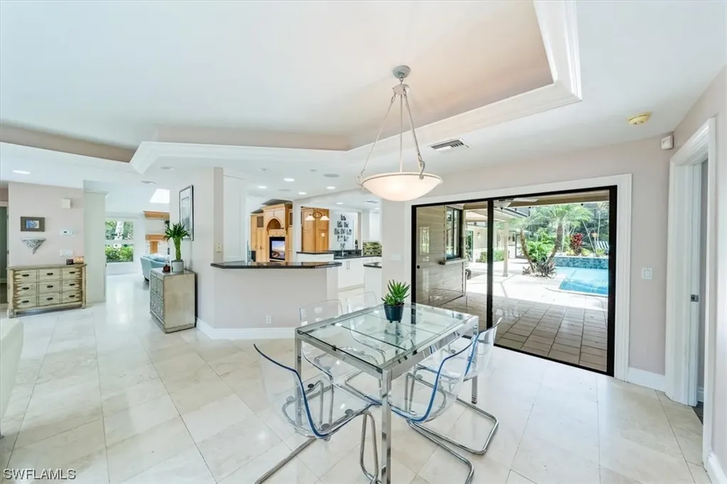 6070 Standing Oaks Lane Naples FL 34119