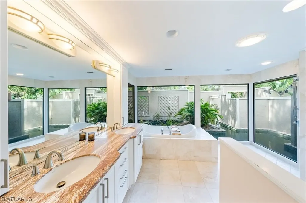 6070 Standing Oaks Lane Naples FL 34119