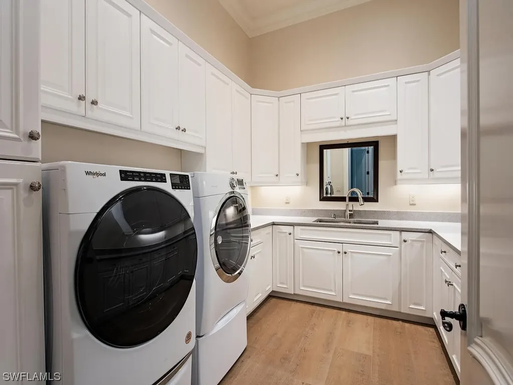 215 Caribbean Road Naples FL 34108
