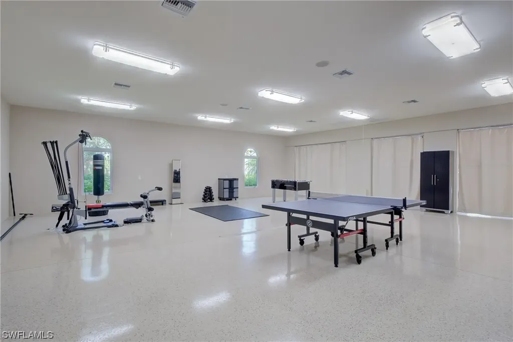 215 Caribbean Road Naples FL 34108