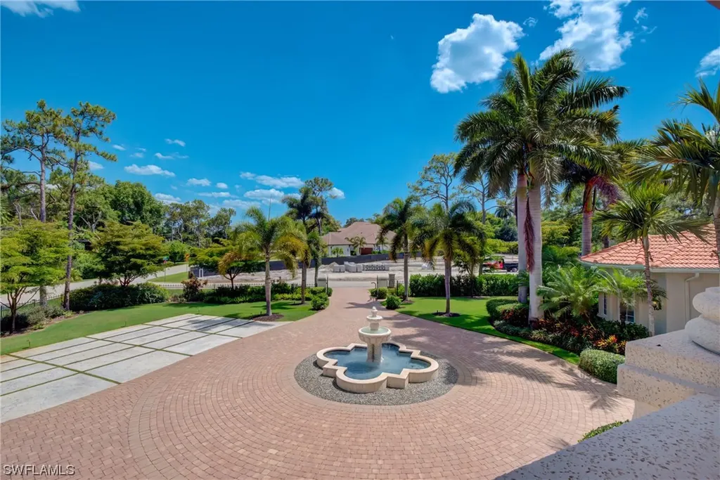 215 Caribbean Road Naples FL 34108