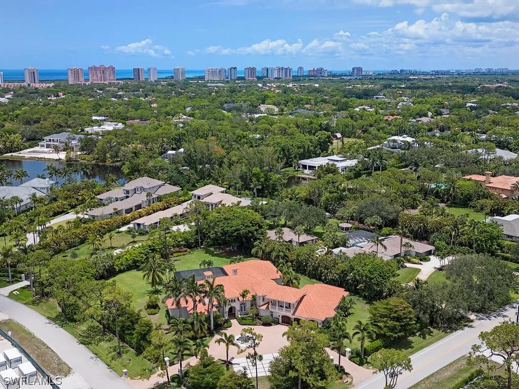 215 Caribbean Road Naples FL 34108