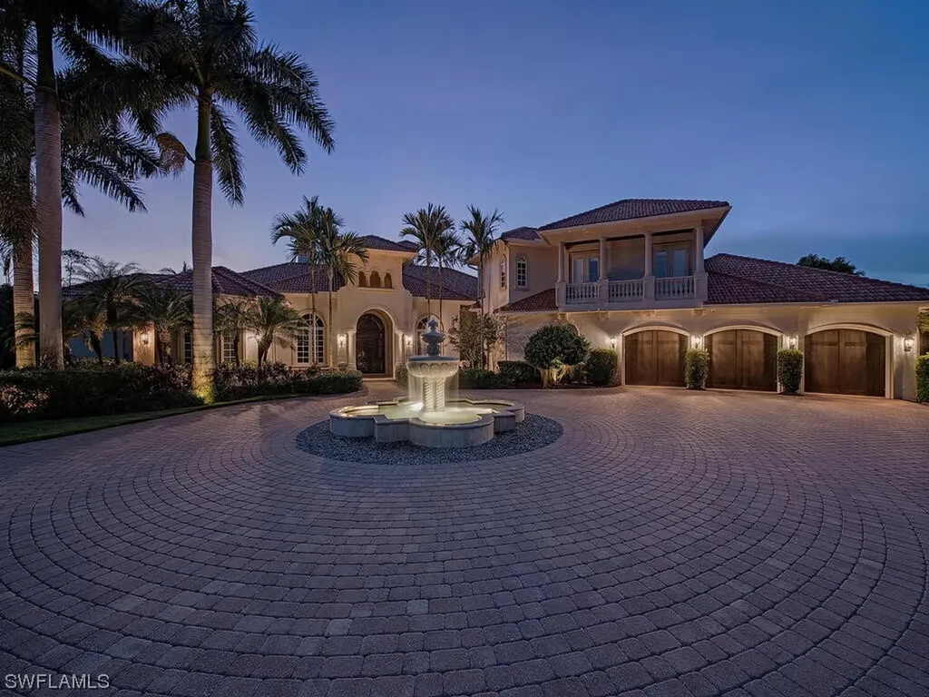 215 Caribbean Road Naples FL 34108