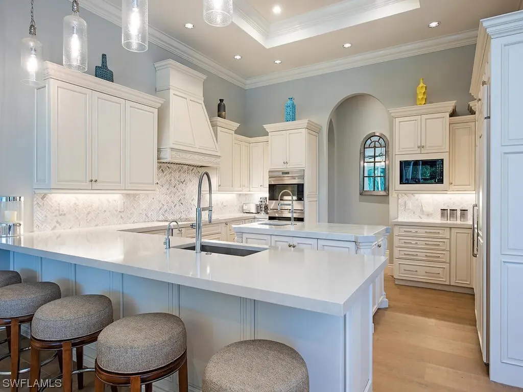 215 Caribbean Road Naples FL 34108