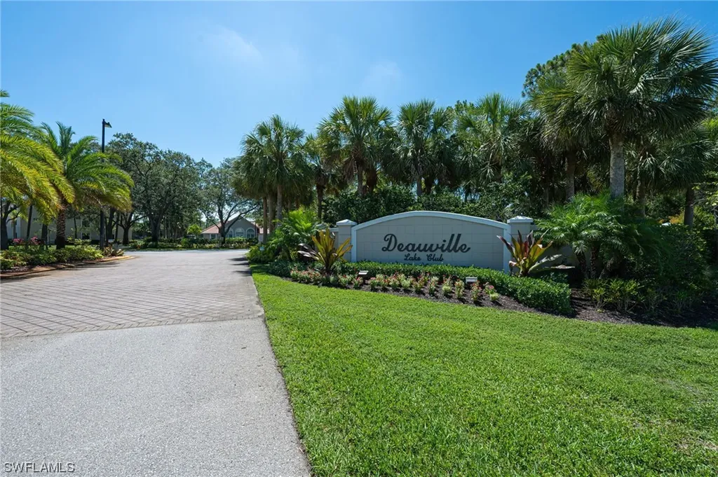 Naples FL, 5792 Deauville Circle, Unit A202