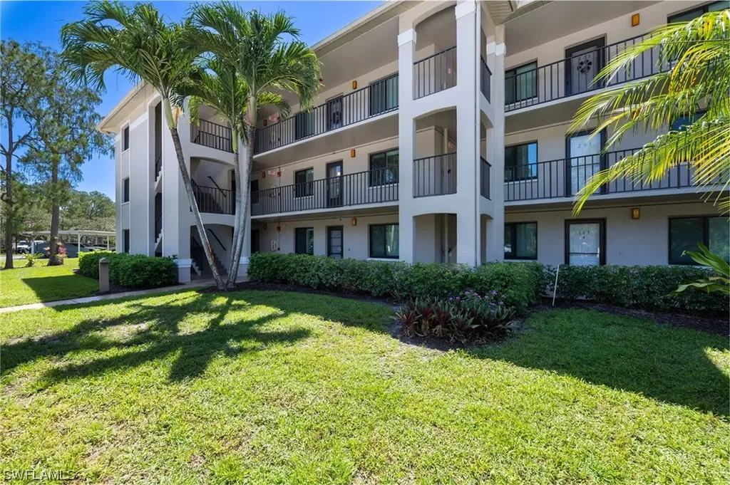 5792 Deauville Circle Naples FL 34112