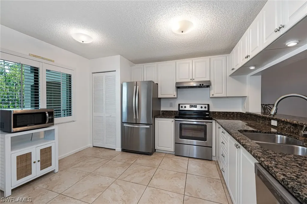 5792 Deauville Circle Naples FL 34112