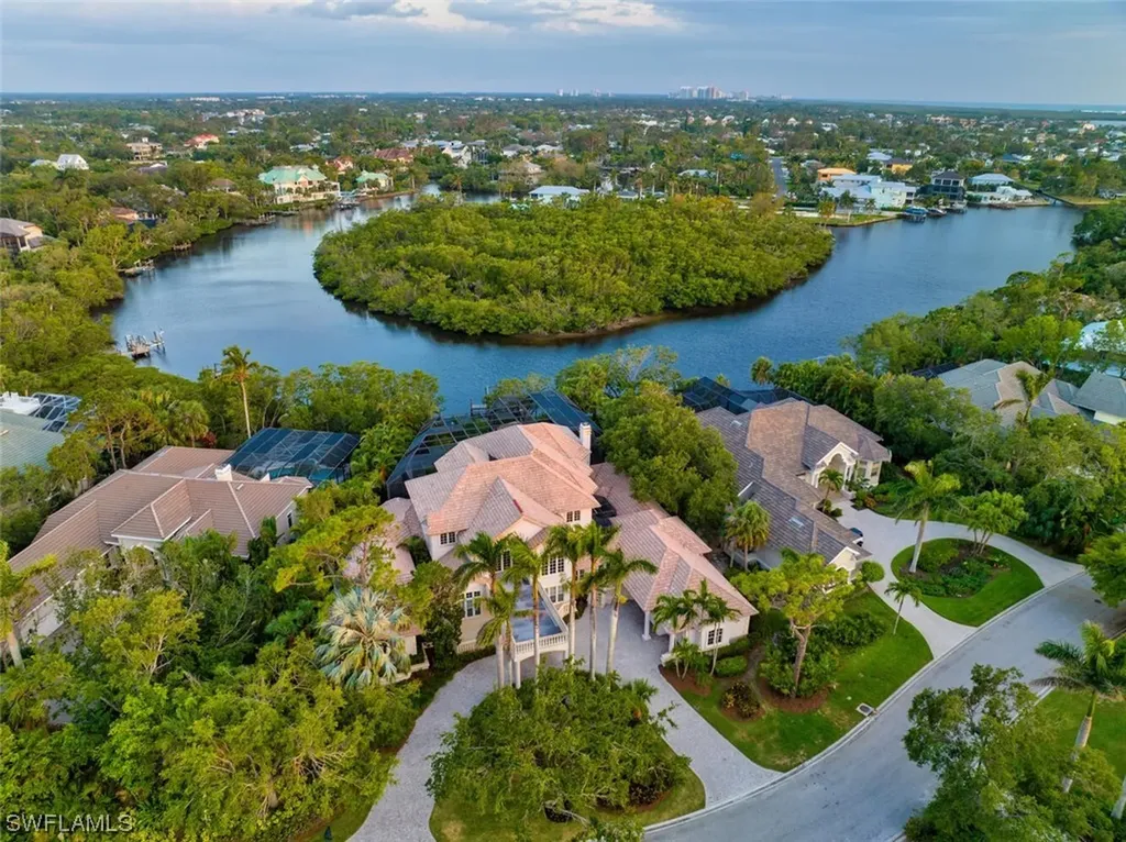 Bonita Springs FL, 27311 Oak Knoll Drive