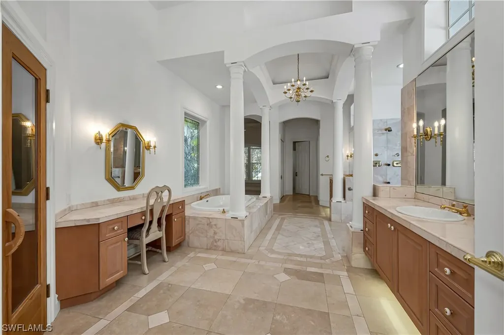 27311 Oak Knoll Drive Bonita Springs FL 34134