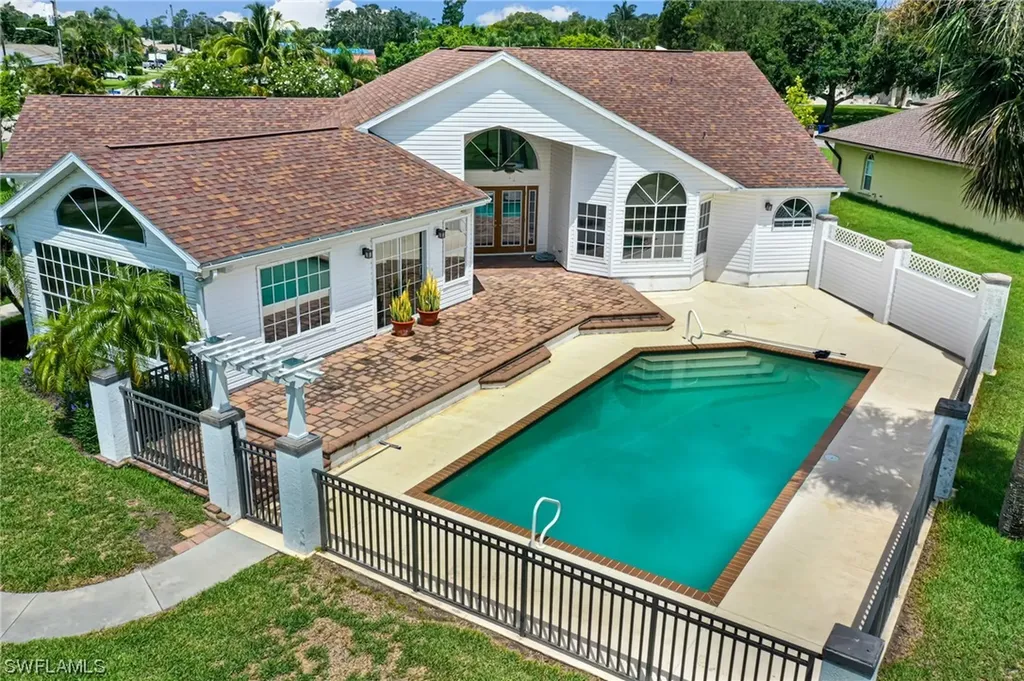 300 Cleveland Avenue Lehigh Acres FL 33936