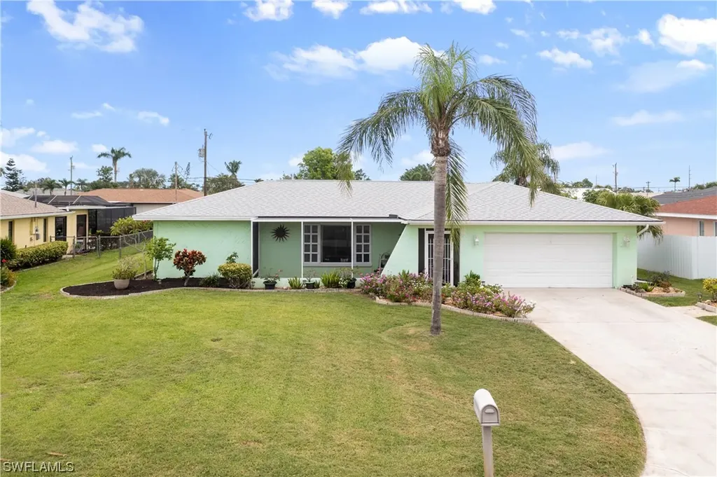 1427 SE 33rd Street Cape Coral FL 33904