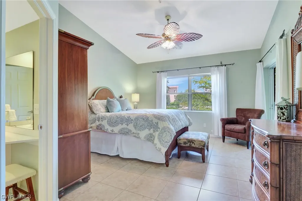 585 Club Side Drive Naples FL 34110