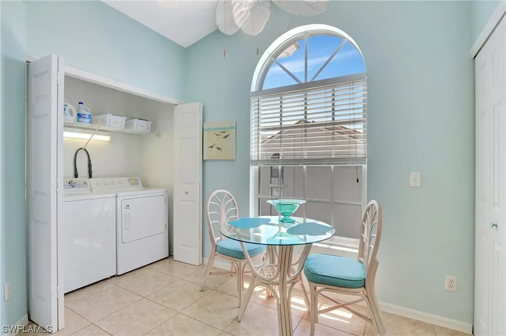 585 Club Side Drive Naples FL 34110