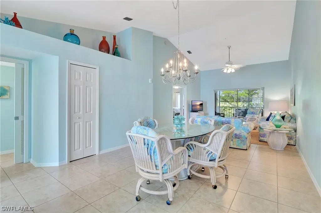 585 Club Side Drive Naples FL 34110