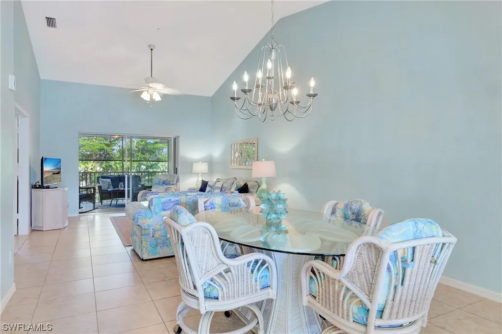 585 Club Side Drive Naples FL 34110