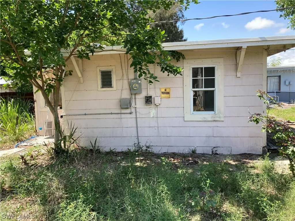 2364 Bayside Street Naples FL 34112