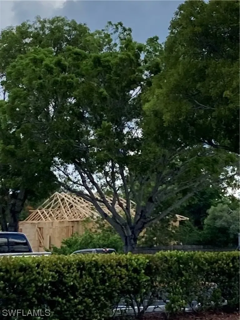 2364 Bayside Street Naples FL 34112