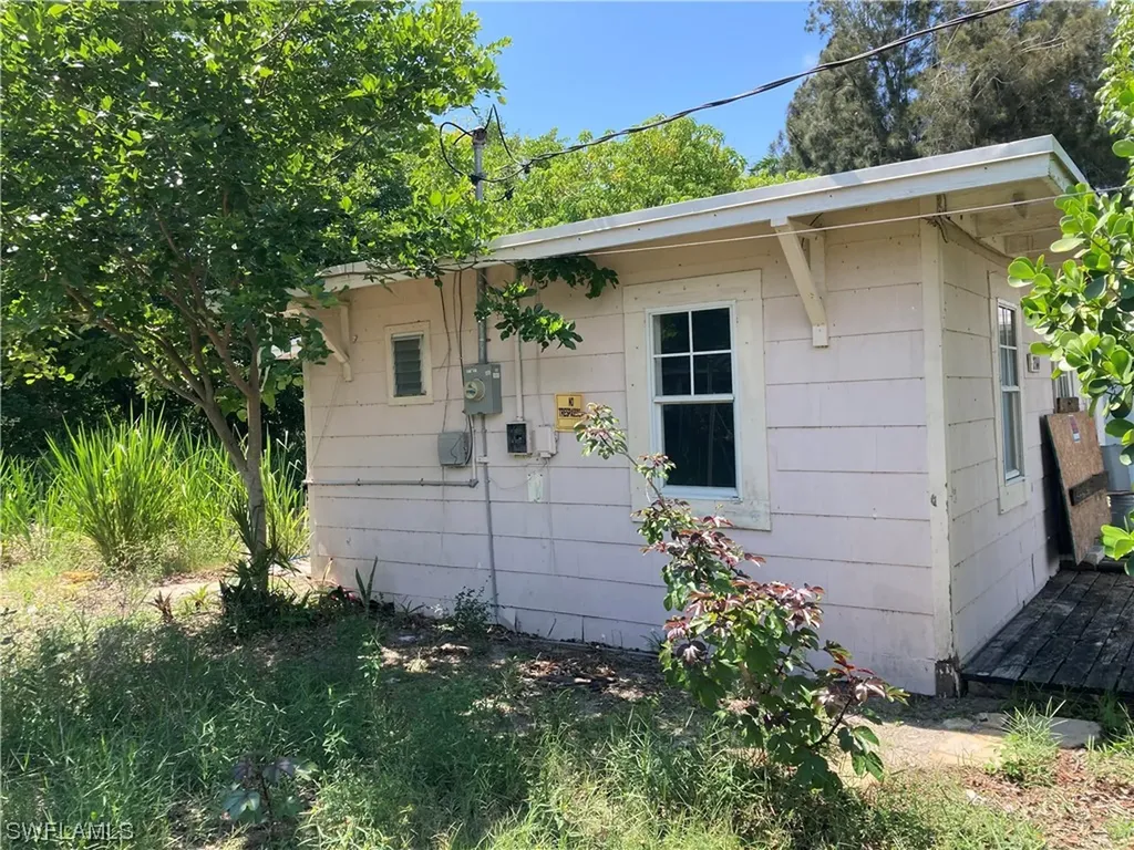 2364 Bayside Street Naples FL 34112