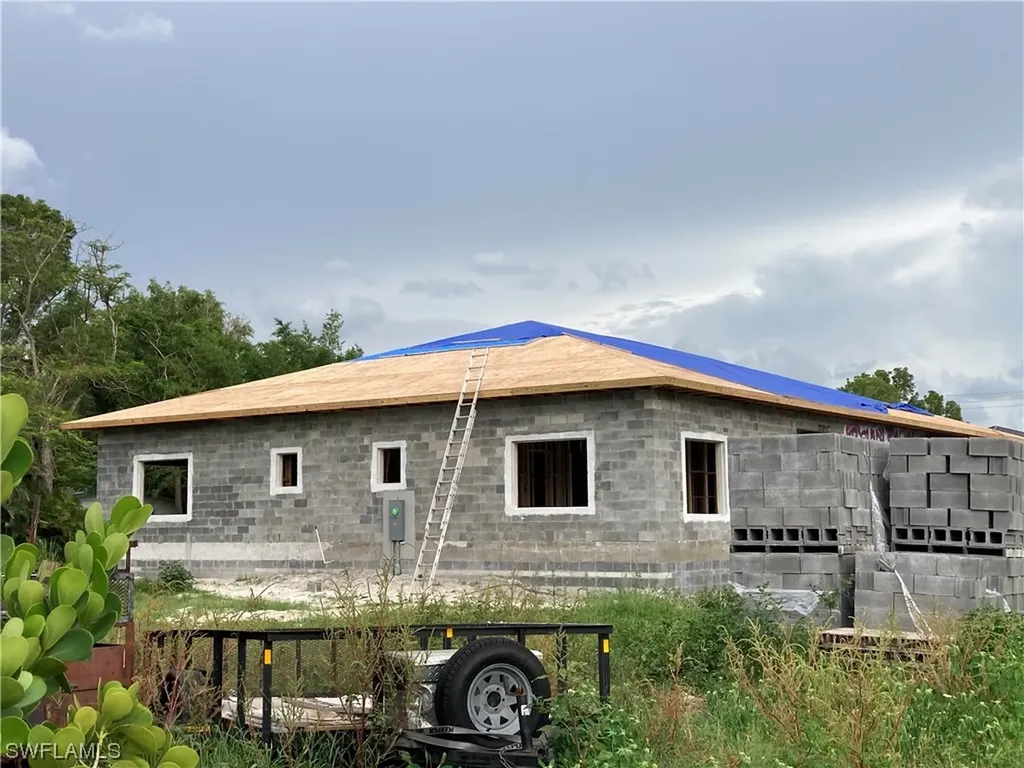 2364 Bayside Street Naples FL 34112