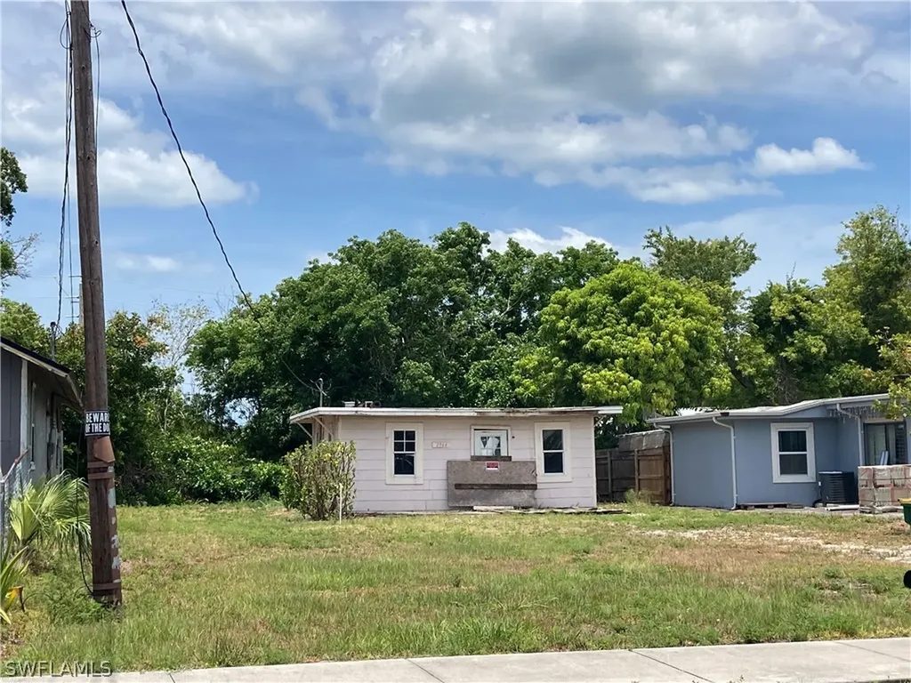 2364 Bayside Street Naples FL 34112