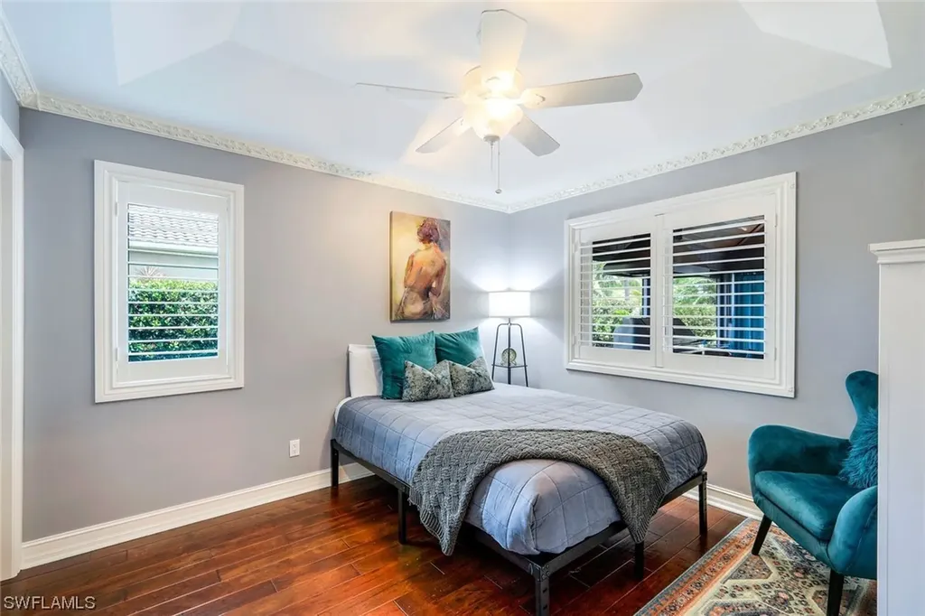 5057 Berkeley Drive Naples FL 34112
