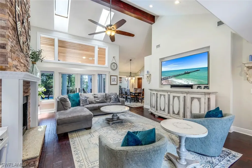 5057 Berkeley Drive Naples FL 34112