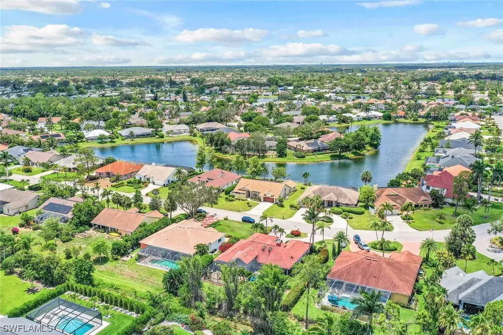 5057 Berkeley Drive Naples FL 34112