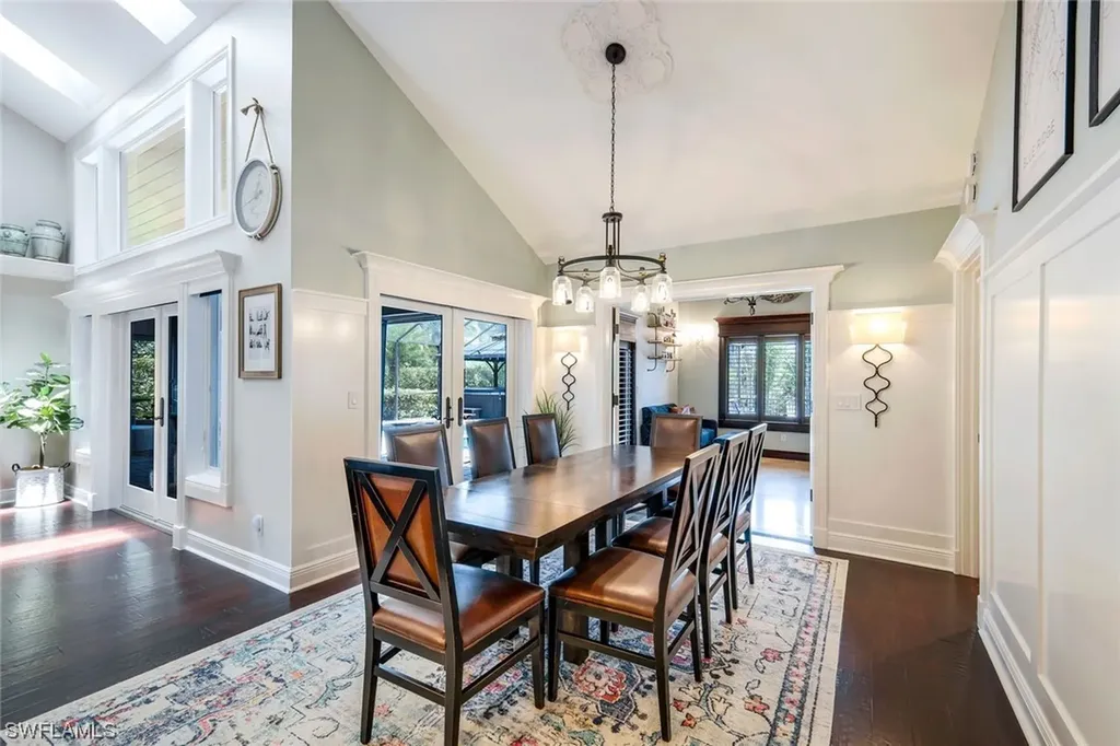 5057 Berkeley Drive Naples FL 34112