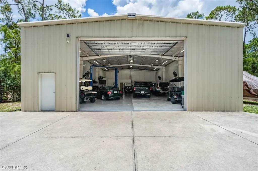 6581 Sandalwood Lane Naples FL 34109