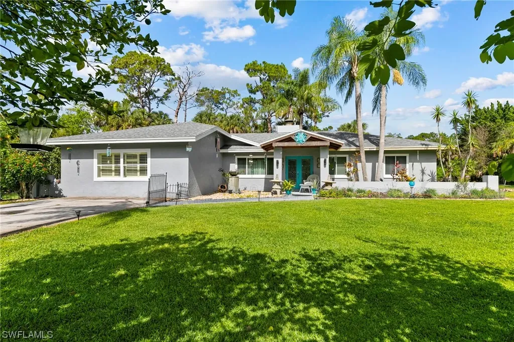 825 5th Street NW Naples FL 34120