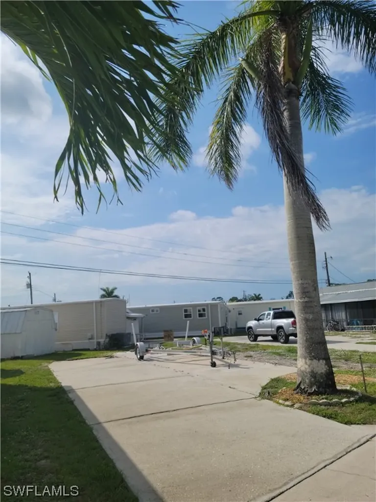 20641 River Drive Estero FL 33928