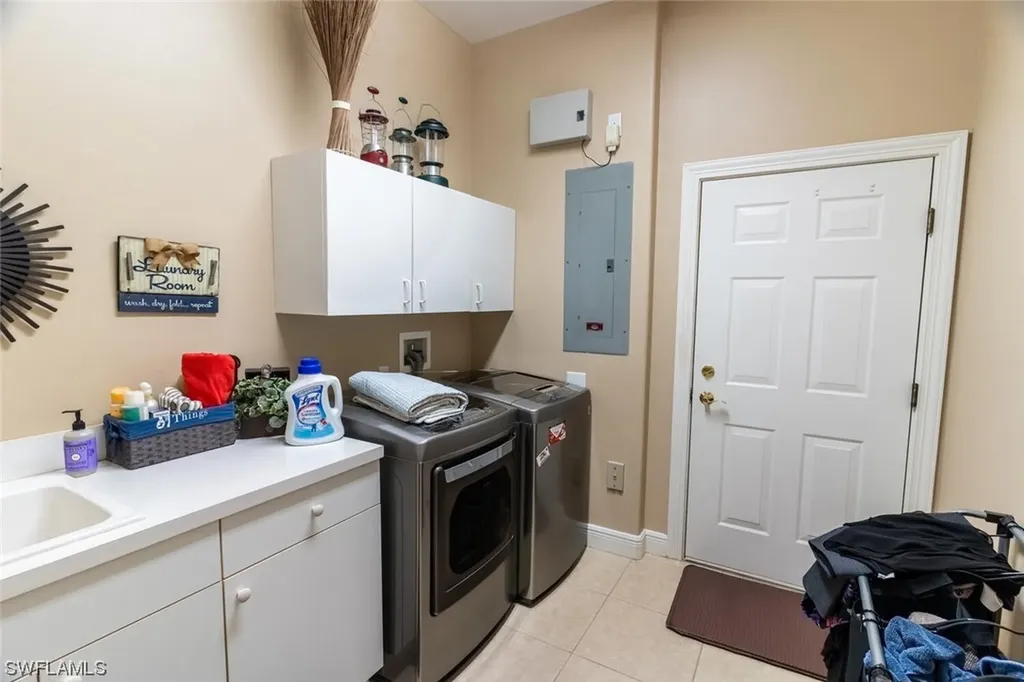 6135 Montelena Circle Naples FL 34119