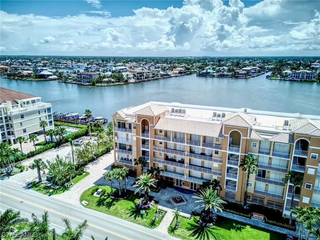 9566 Gulf Shore Drive Naples FL 34108