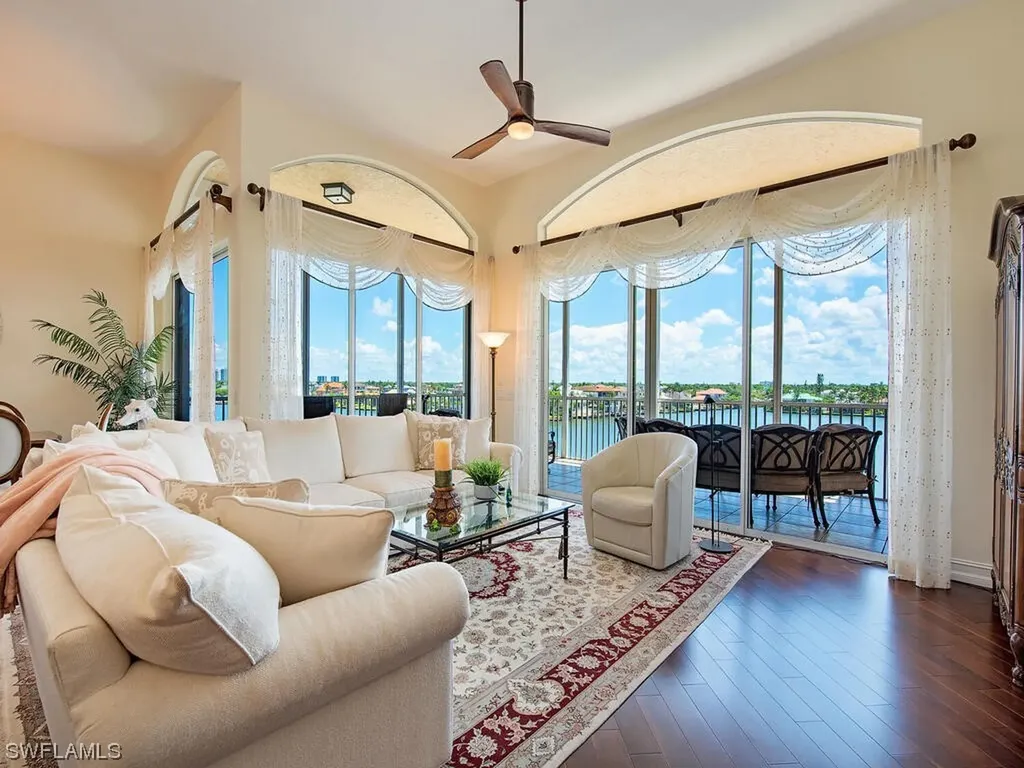 9566 Gulf Shore Drive Naples FL 34108